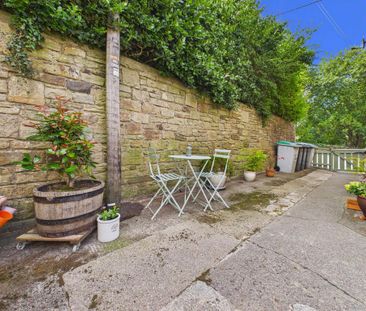 2 bedroom terraced house to rent - Photo 4