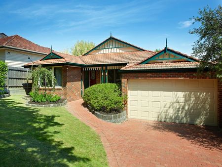 10 Yongala Street, Balwyn - Photo 2