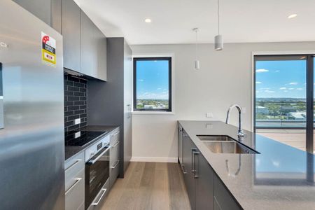 360 degree views in this outstanding penthouse! - Photo 2