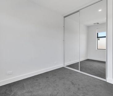 Modern and Well Equipped New Build - Photo 4