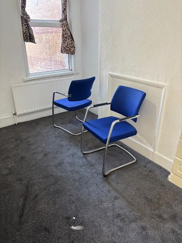 3 bedroom semi-detached house to rent - Photo 3