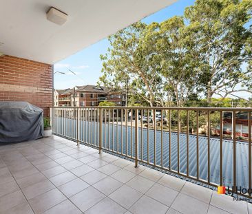 Convenient First-Floor Renovated Apartment in Central Location - Photo 6