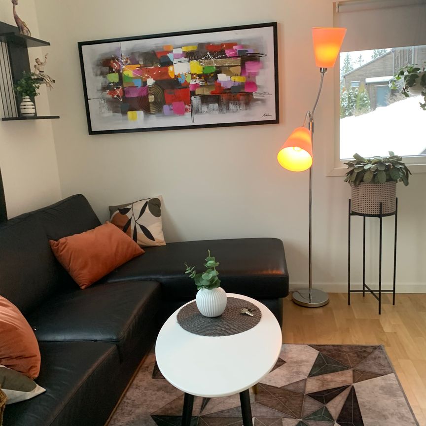 Björnvägen, Skogås - Foto 1