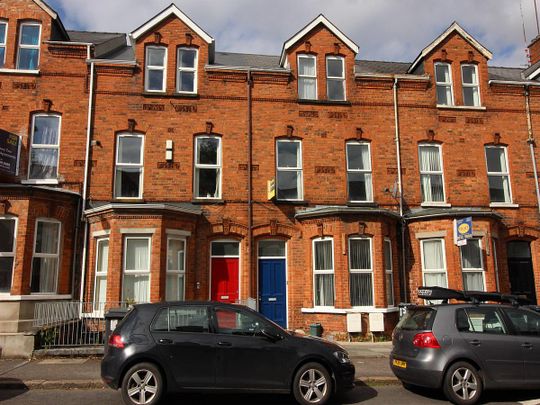 Apt 1, 13 Malone Avenue, Belfast BT9 6EN - Photo 1