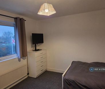 1 bedroom in a house share to rent - Photo 3