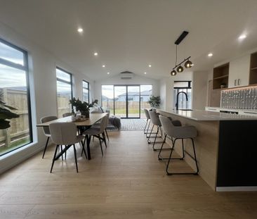 Clevedon Meadows Brand New 4 Bedrooms - Photo 2