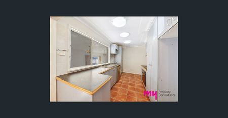 Spacious Family Home with Pool! - Photo 2