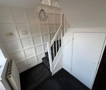 3 bedroom semi-detached house to rent - Photo 2