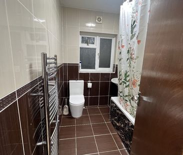 2 Bed Flat, Gantshill Crescent, IG2 - Photo 6