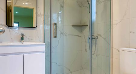 For Rent - Modern 4-Bedroom Home in Mangere - Photo 5