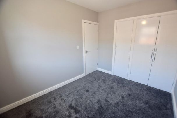 Silken Court, Nuneaton, CV11 5NN - BILLS INCLUSIVE HOUSE-SHARE PRIVATE BATHROOM - Photo 1