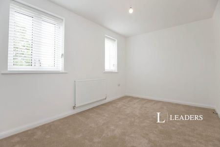 2 bedroom semi-detached house to rent - Photo 4