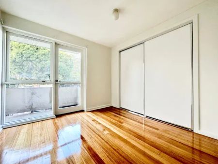 2Bedrooms, 1Bathrooms - Photo 3