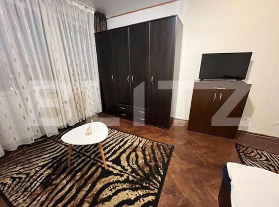 Garsonieră, 40 mp, etajul 5, decomandată, mobilată, utilată, zona-Ramada - Fotografie 1
