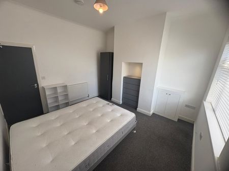 1 bed House Share - To Let - Photo 5