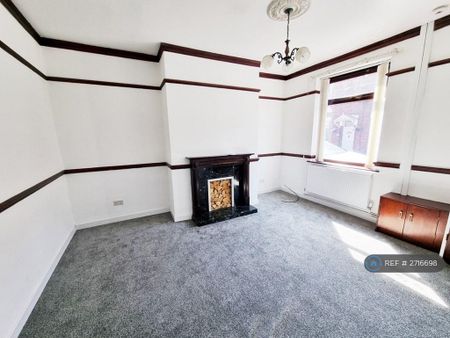 2 bedroom terraced house to rent - Photo 4