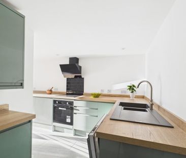 3 bedroom terraced house to rent - Photo 2