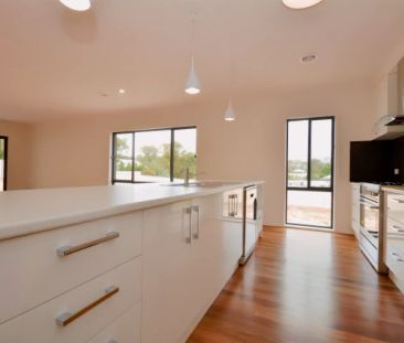 3 Bed, 2 Bath - Photo 6