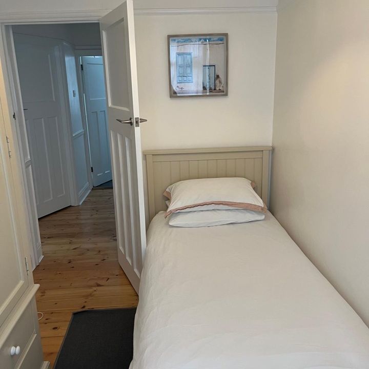 Room in a Shared House, Cheriton Drive, SE18 - Photo 1