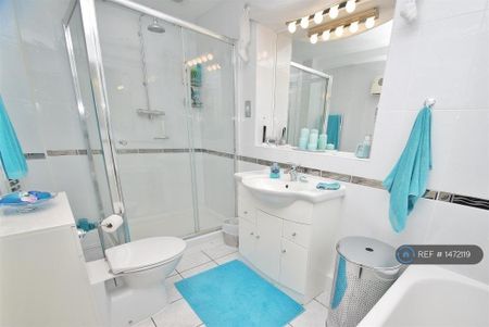 5 bedroom bungalow to rent - Photo 4