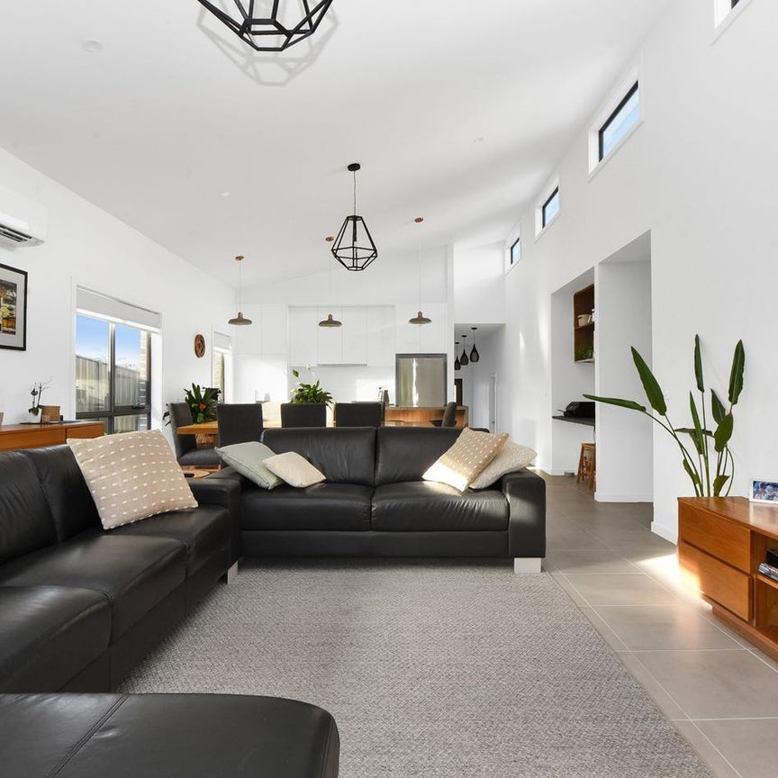 Executive Living at Its Finest - Photo 1