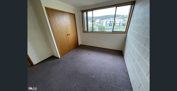 Charming 2-bedroom unit - 33/4 Clifford Court, Howrah TAS 7018 - Photo 1
