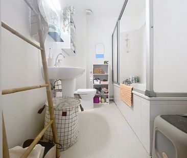 Location Appartement 2 pièces 55m² LA ROCHELLE 17000 - Photo 5