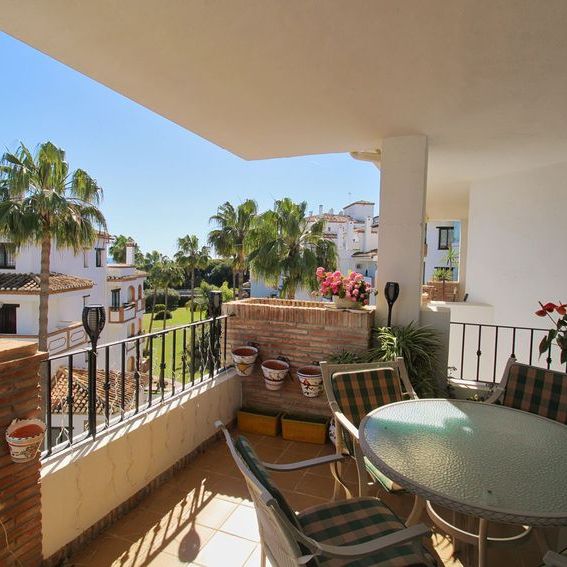 Alquiler de piso en Calle Beamar de Calahonda - Photo 1