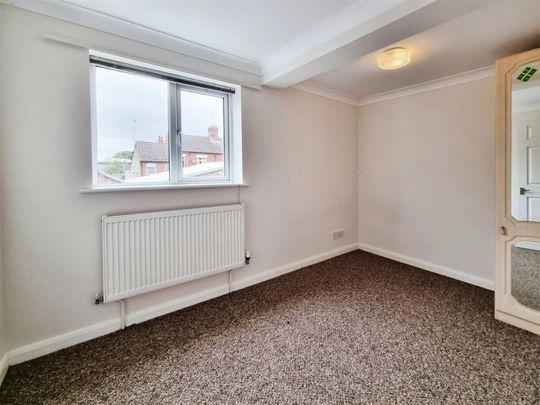 2 Bedroom House to Rent in The Mews House, High Street, Rushden, Northants, NN10 - Photo 1