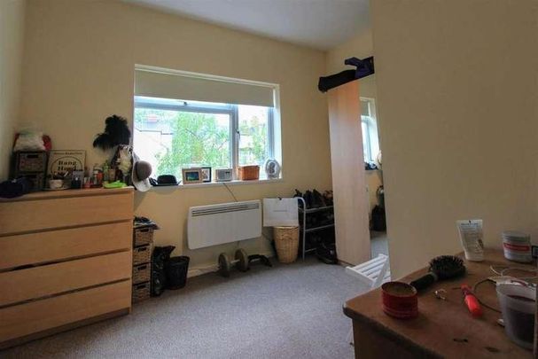 Marlborough Road, Cardiff, CF23 - Photo 1