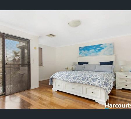 4/12 Hymus Street, Rockingham, WA 6168 - Photo 2