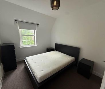 39 Milfort Mews, Dunmurry, Belfast, BT17 9JE - Photo 2