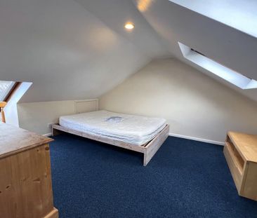 4 bedroom terraced house to rent - Photo 5