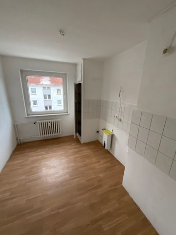 Schöne 3 Zimmer Wohnung einfach einziehen. - Photo 4