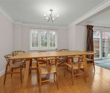 A well presented five bedroom family home set in a quiet cul-de-sac... - Photo 4