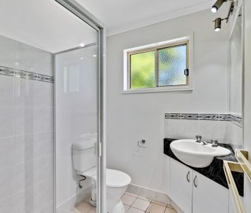 Air-Conditioned Townhouse in Central Location! - Photo 2