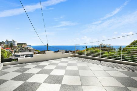Two Bedroom + WFH Study, North Facing, 180 Degree Ocean Views - Photo 5
