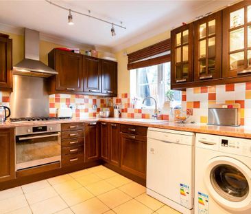 4 bedroom detached house to rent - Photo 2