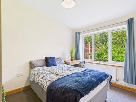 6 bedroom terraced house to rent - Photo 4