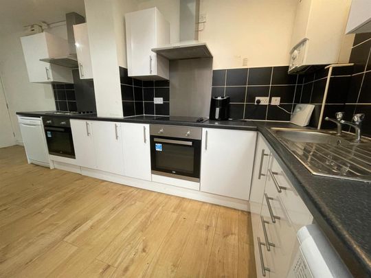 Headingley Mount, Headingley, LS6 3EW, Leeds - Photo 1