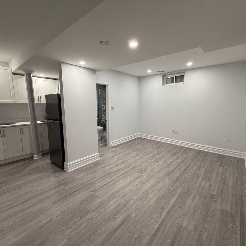 For Lease - 206 Corner Ridge Road Unit# Basement Unit 2, Aurora, Ontario - Photo 1