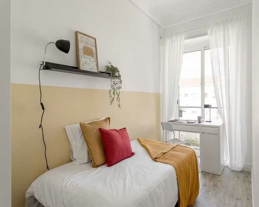 Avenida da Igreja, Lisbon, Lisbon 1700-236 - Photo 1