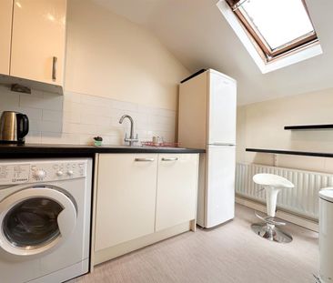 Lansdown, Cheltenham GL51 6QB - Photo 4