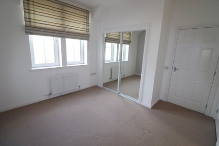 4 bedroom terraced house to rent - Photo 4
