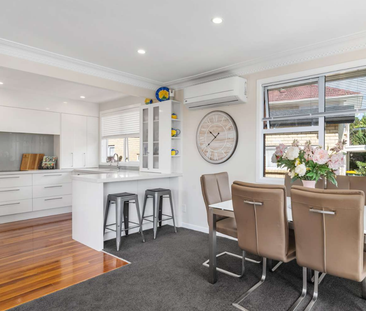 3 bedrooms + 2 bathrooms - Photo 5