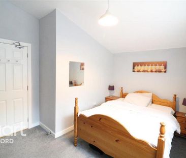1 bedroom in a house share to rent - Photo 5