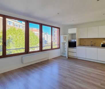 Apartment for rent in SCHAERBEEK - Photo 5
