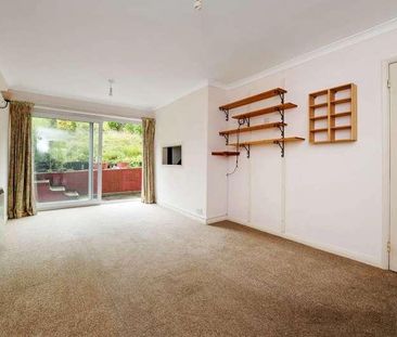 Guildford Park Avenue, Guildford, GU2 - Photo 1