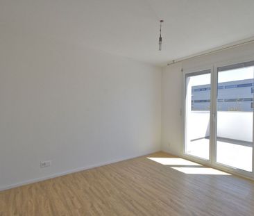 Moderne & helle 4.5-Zimmer-Wohnung mit grosser Terrasse - Photo 2