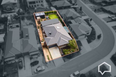 29 Londonderry Way Epsom VIC - Photo 2